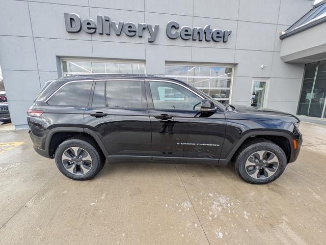 new 2025 Jeep Grand Cherokee 4xe car, priced at $55,880