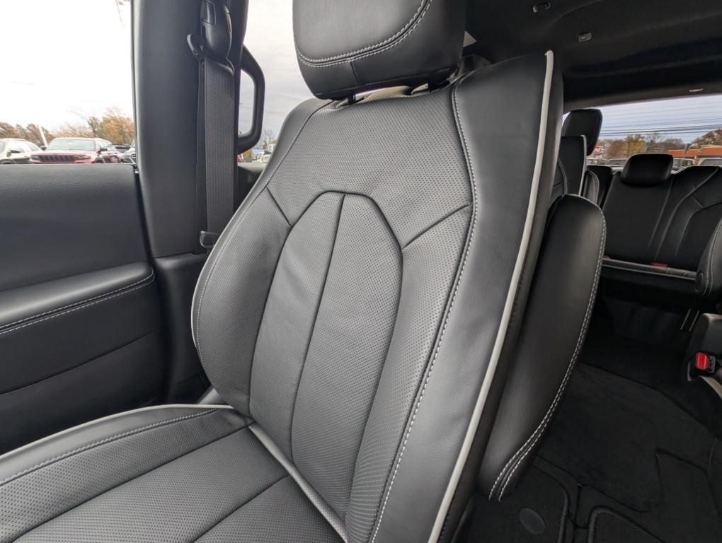 new 2026 Chrysler Pacifica car, priced at $48,955
