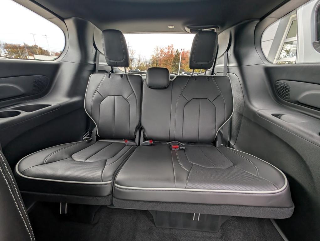 new 2026 Chrysler Pacifica car, priced at $48,955