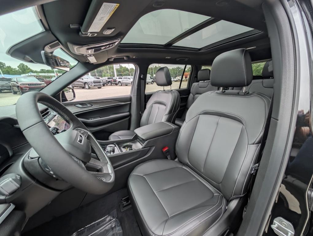 new 2025 Jeep Grand Cherokee L car, priced at $42,110