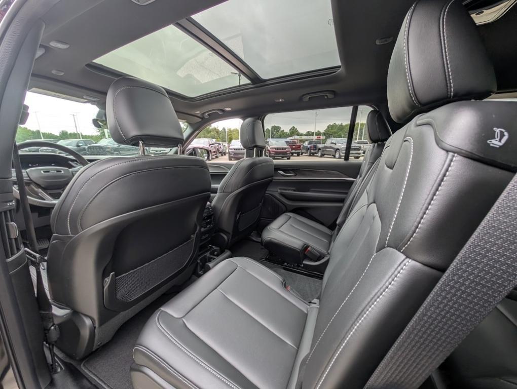 new 2025 Jeep Grand Cherokee L car, priced at $42,110