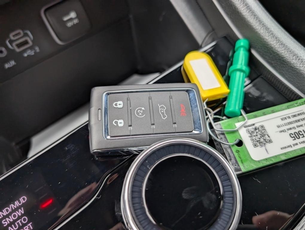 new 2025 Jeep Grand Cherokee L car, priced at $42,110