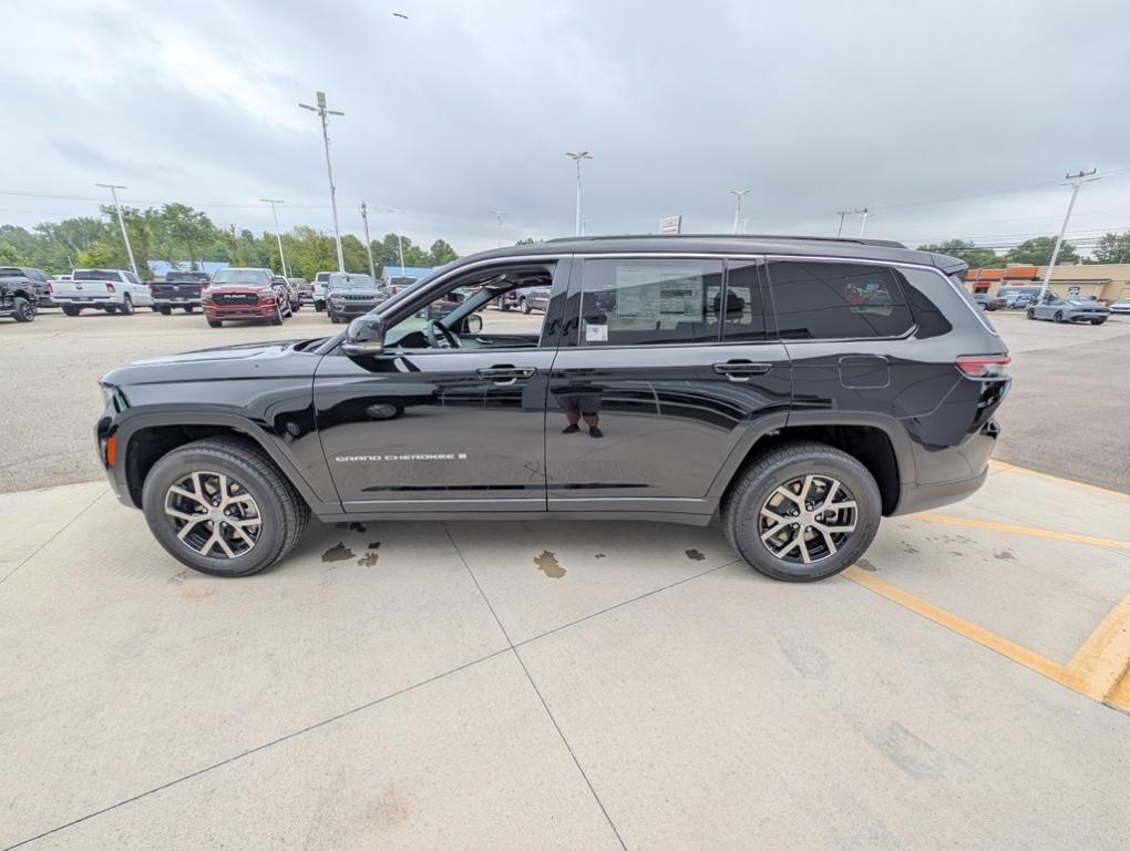 new 2025 Jeep Grand Cherokee L car, priced at $42,110