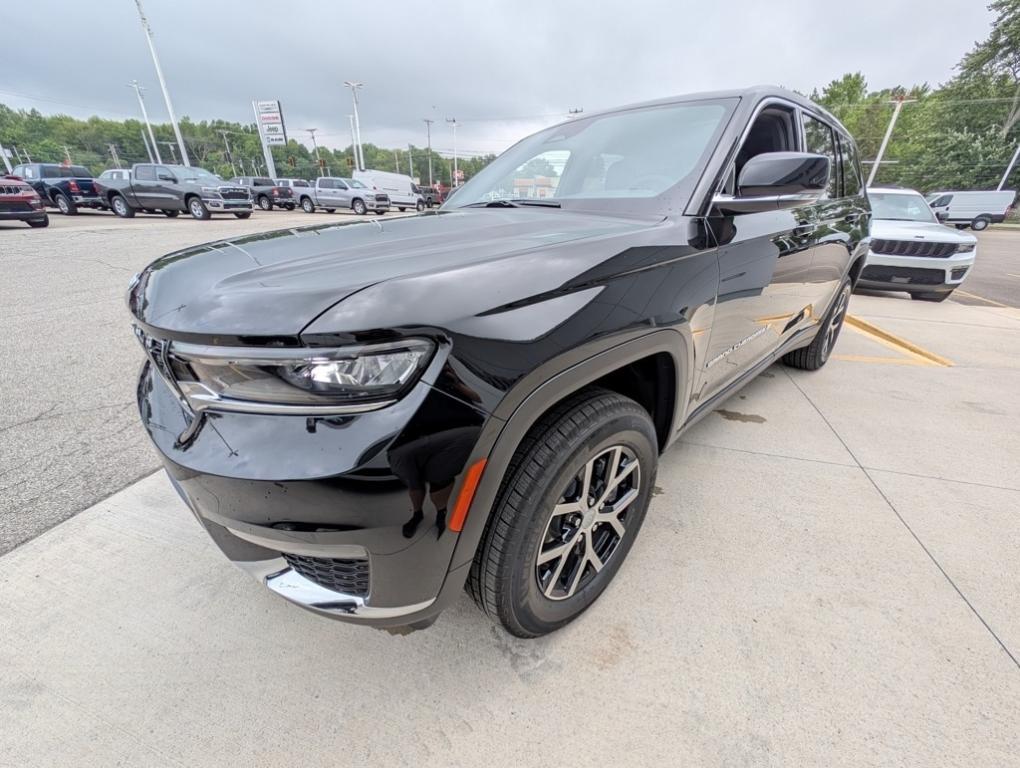 new 2025 Jeep Grand Cherokee L car, priced at $42,110