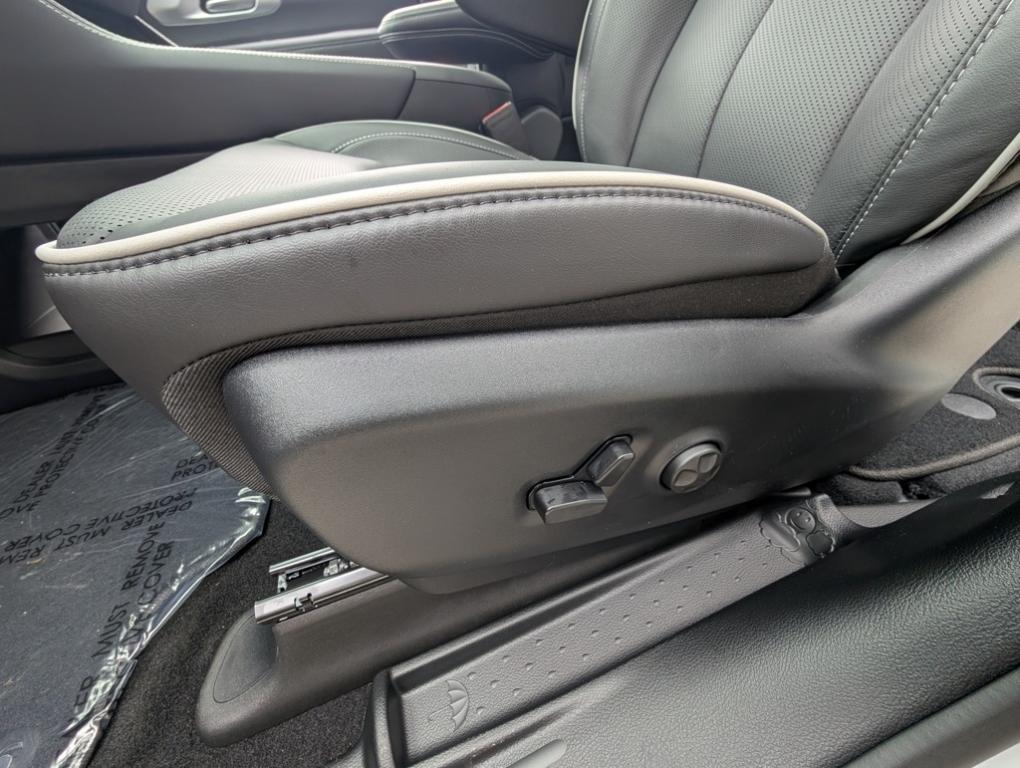 new 2025 Chrysler Pacifica car, priced at $50,940