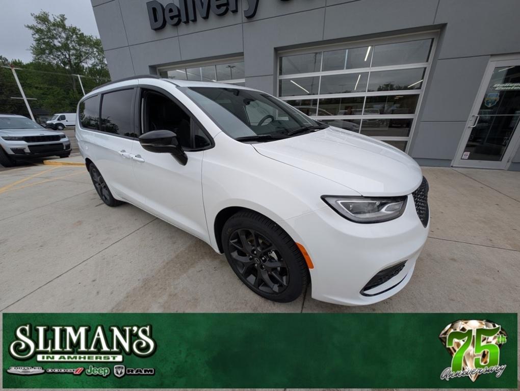 new 2025 Chrysler Pacifica car, priced at $50,940