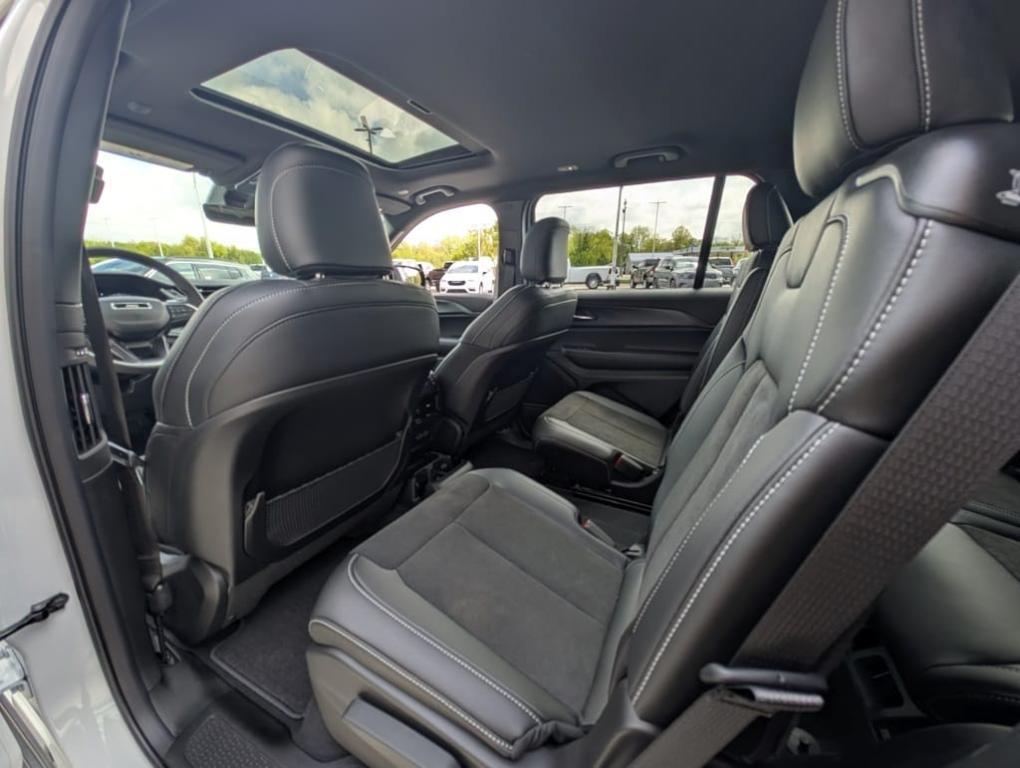 new 2025 Jeep Grand Cherokee L car, priced at $44,357