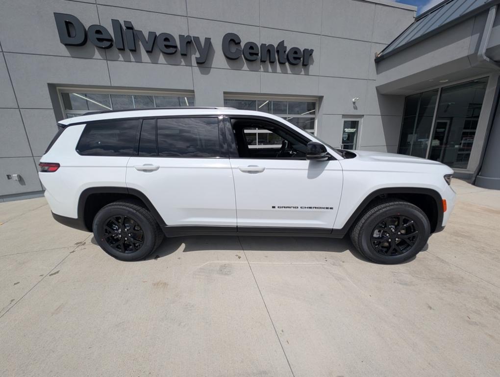 new 2025 Jeep Grand Cherokee L car, priced at $44,357