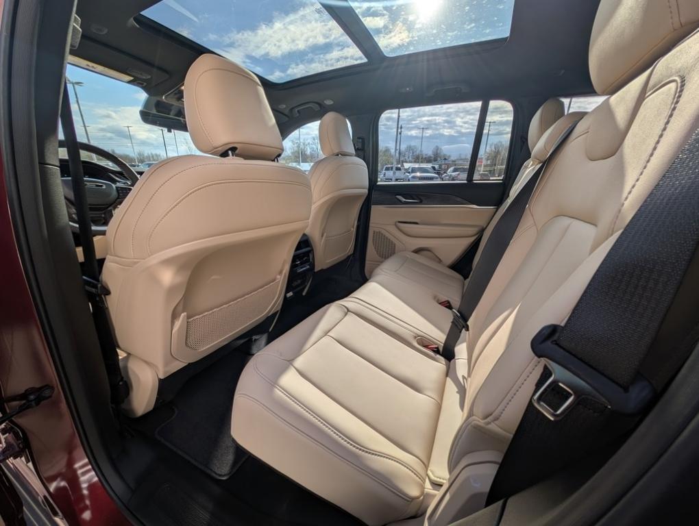 new 2025 Jeep Grand Cherokee car, priced at $46,505