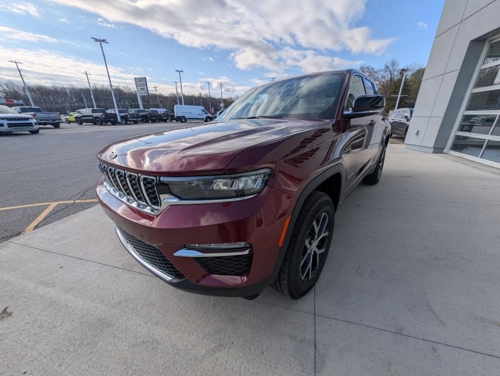 new 2025 Jeep Grand Cherokee car, priced at $46,505