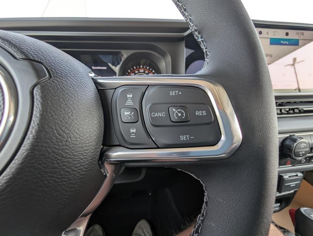new 2025 Jeep Wrangler car, priced at $53,652