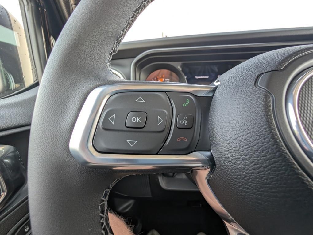 new 2025 Jeep Wrangler car, priced at $52,152