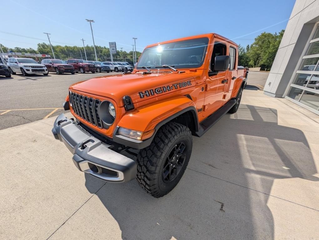 new 2025 Jeep Gladiator car, priced at $48,415