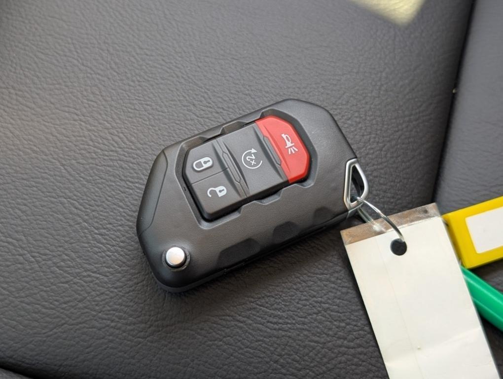new 2025 Jeep Gladiator car, priced at $48,415