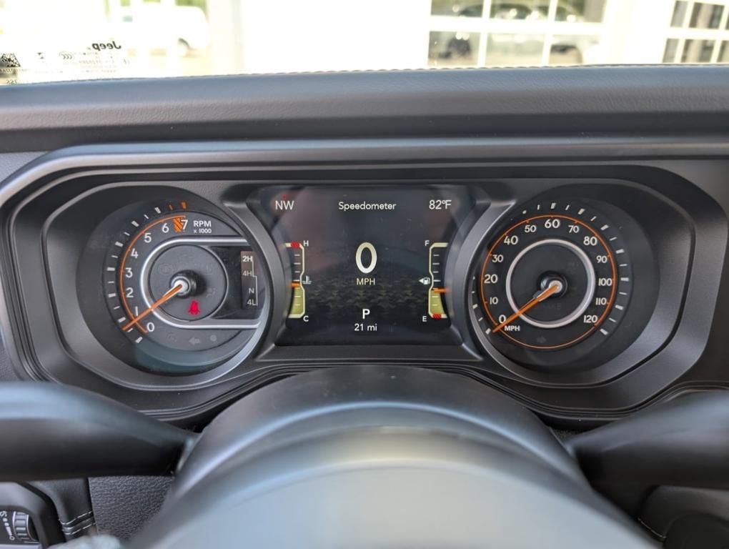 new 2025 Jeep Gladiator car, priced at $48,415