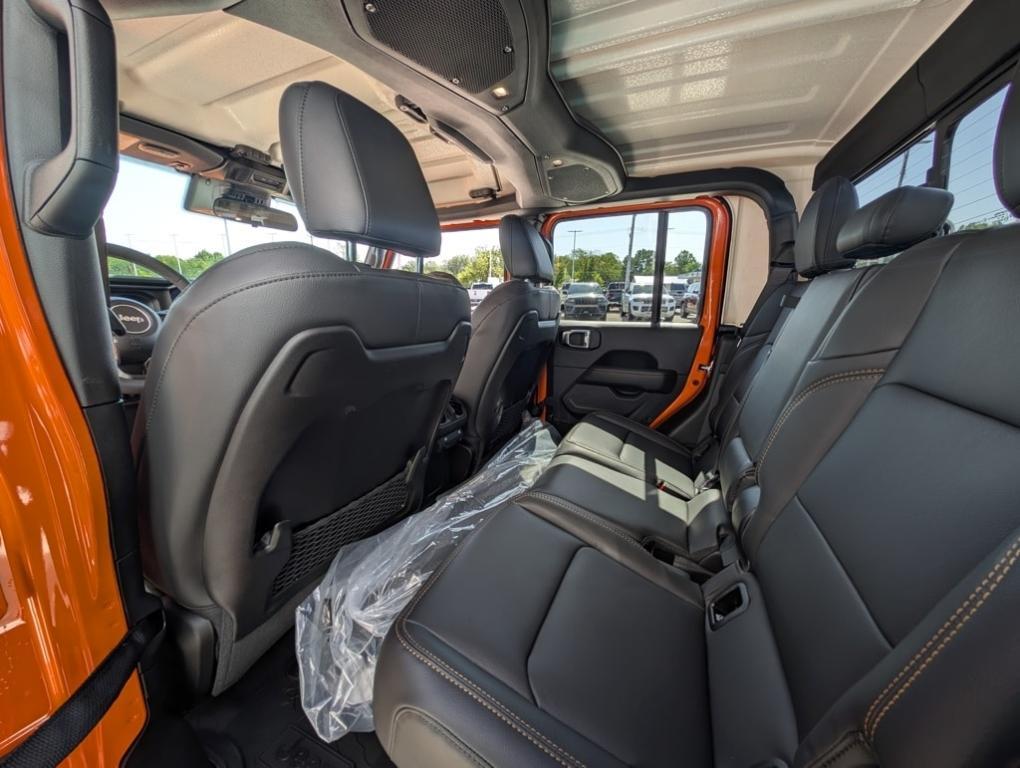 new 2025 Jeep Gladiator car, priced at $48,415