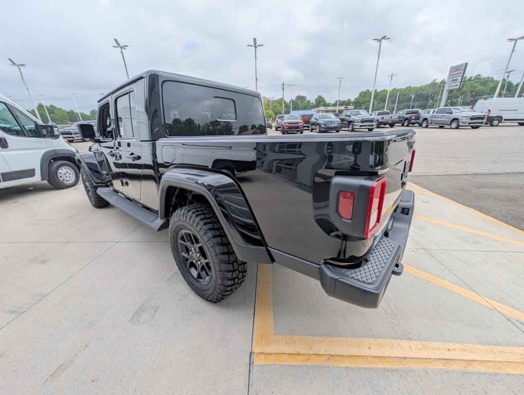 new 2025 Jeep Gladiator car, priced at $46,795