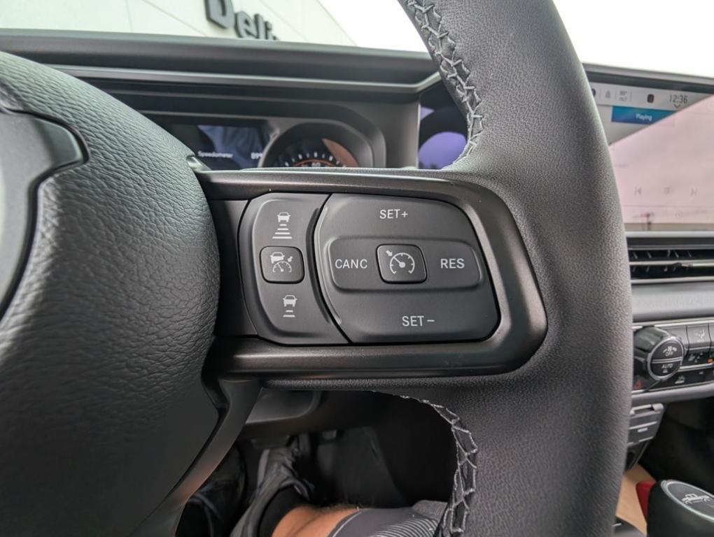 new 2025 Jeep Gladiator car, priced at $46,795