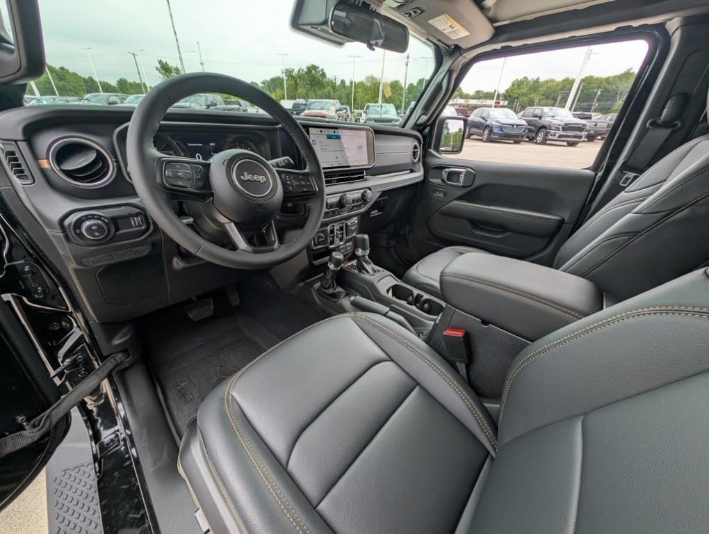new 2025 Jeep Gladiator car, priced at $46,795