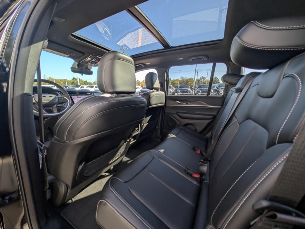 new 2025 Jeep Grand Cherokee car, priced at $50,485