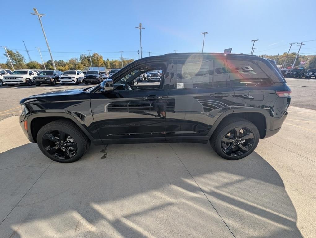 new 2025 Jeep Grand Cherokee car, priced at $50,485