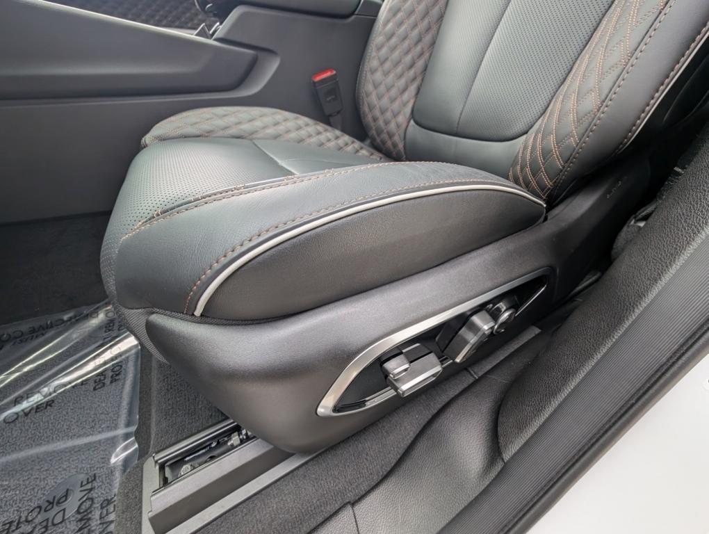 new 2025 Jeep Grand Cherokee car, priced at $59,679