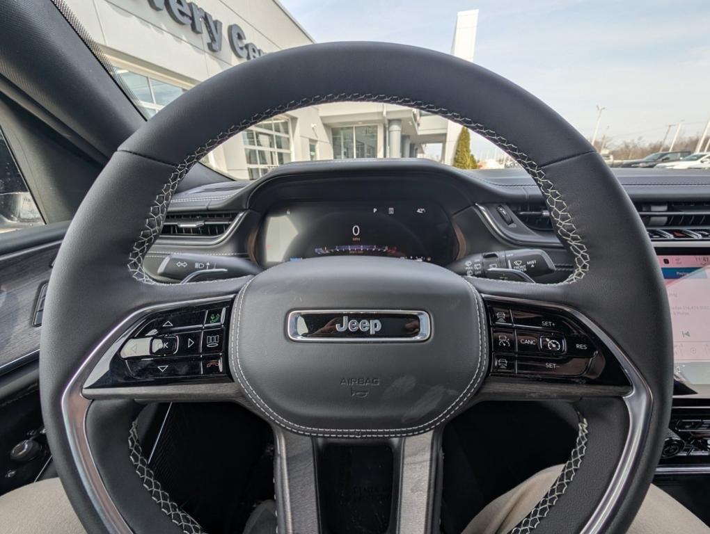 new 2025 Jeep Grand Cherokee L car, priced at $62,665