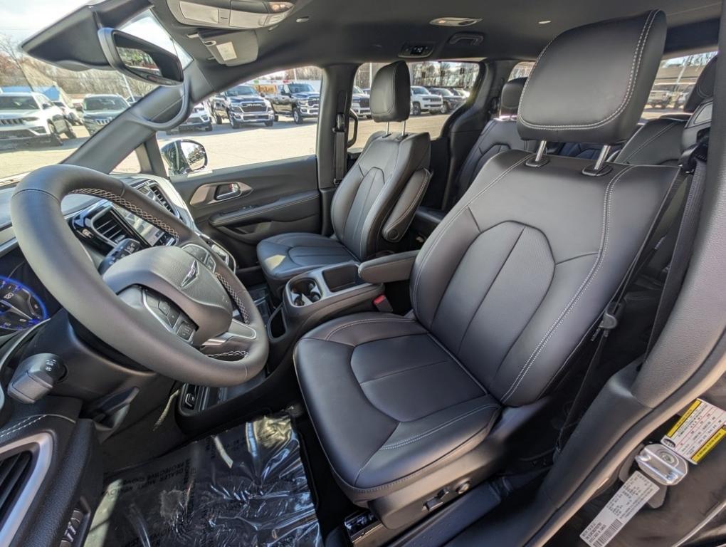 new 2026 Chrysler Pacifica car, priced at $45,360