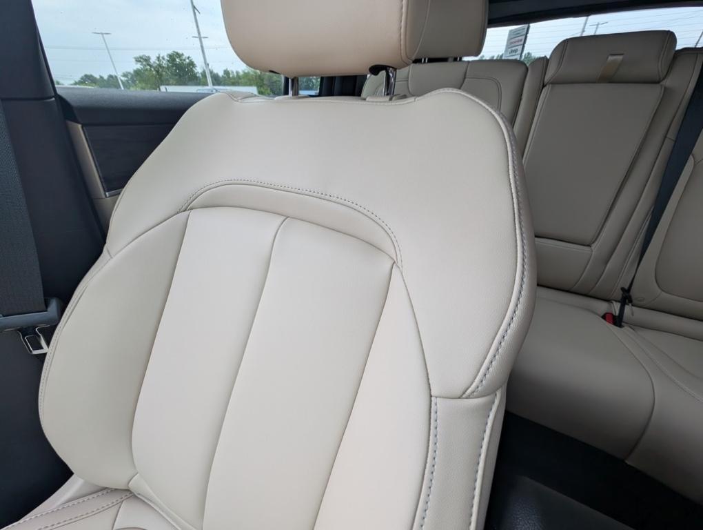 new 2025 Jeep Grand Cherokee car, priced at $44,996