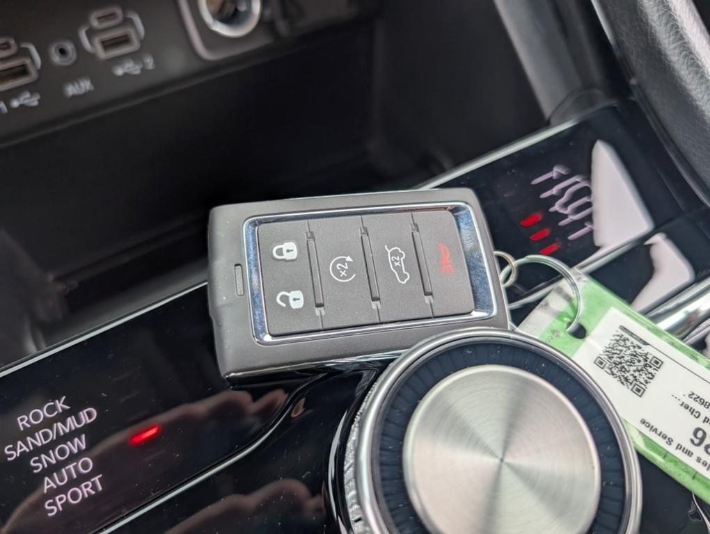 new 2025 Jeep Grand Cherokee car, priced at $55,203