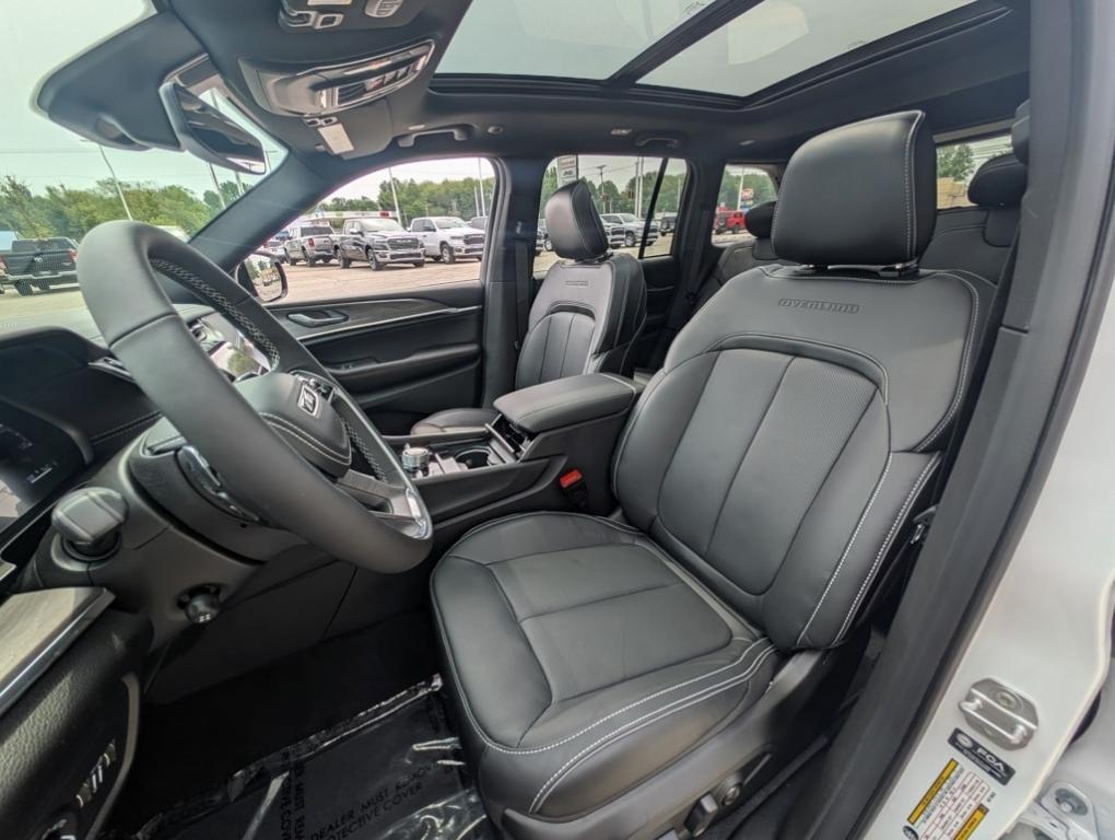 new 2025 Jeep Grand Cherokee car, priced at $55,203