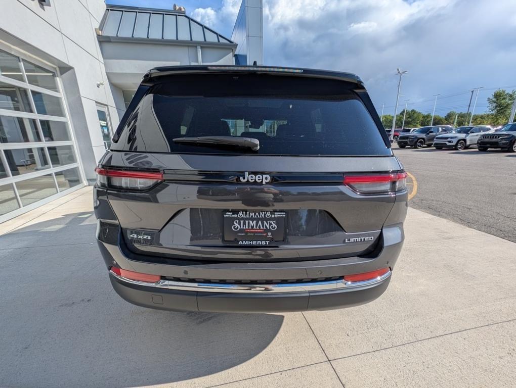 new 2025 Jeep Grand Cherokee car, priced at $45,760