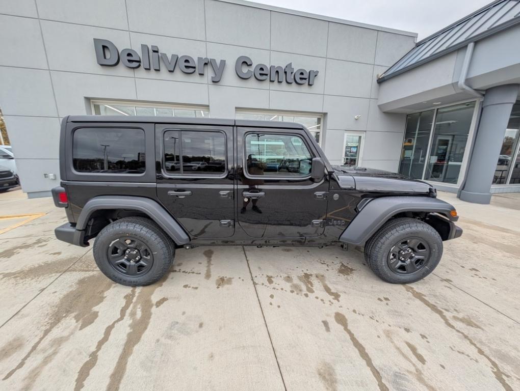 new 2026 Jeep Wrangler car, priced at $44,075