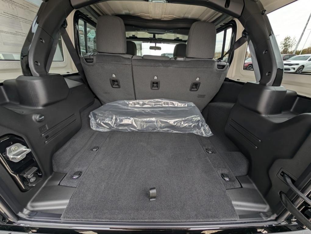 new 2026 Jeep Wrangler car, priced at $44,075