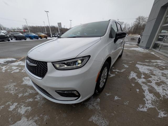 new 2025 Chrysler Pacifica car, priced at $41,145