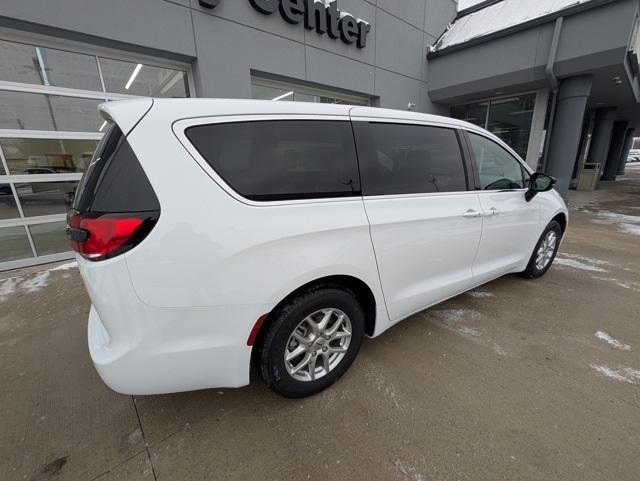 new 2025 Chrysler Pacifica car, priced at $41,145