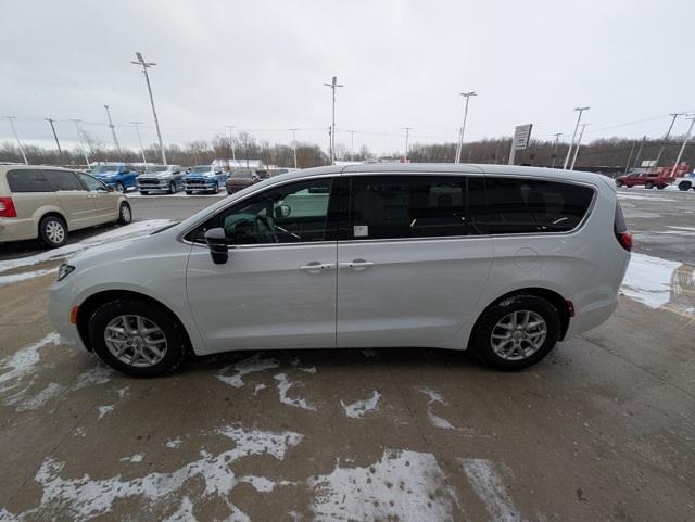 new 2025 Chrysler Pacifica car, priced at $41,145