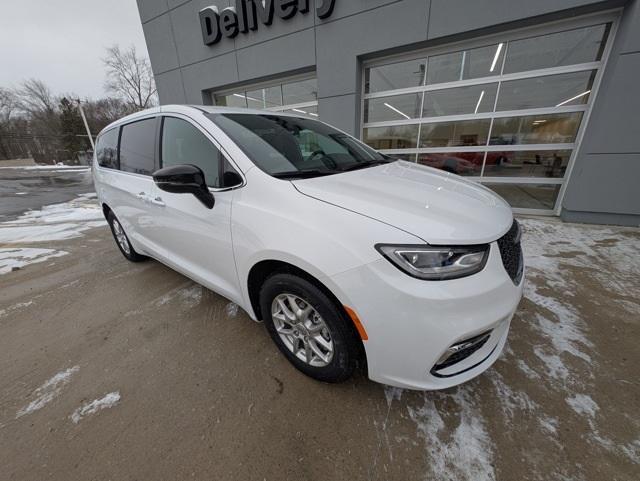 new 2025 Chrysler Pacifica car, priced at $41,145