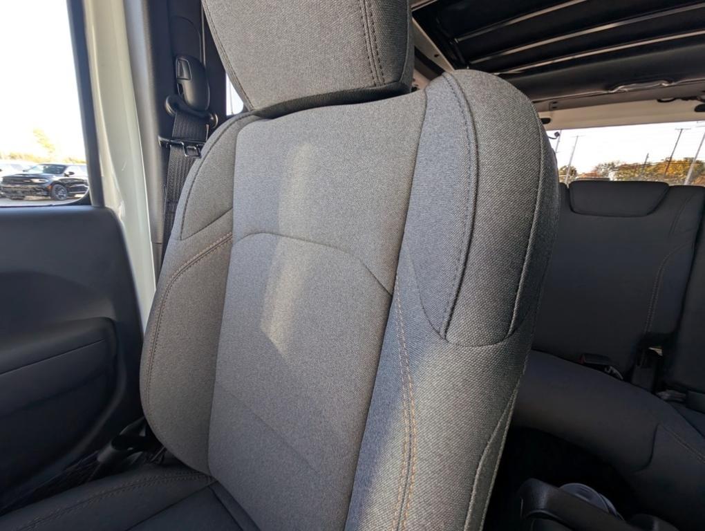new 2026 Jeep Wrangler car, priced at $52,625