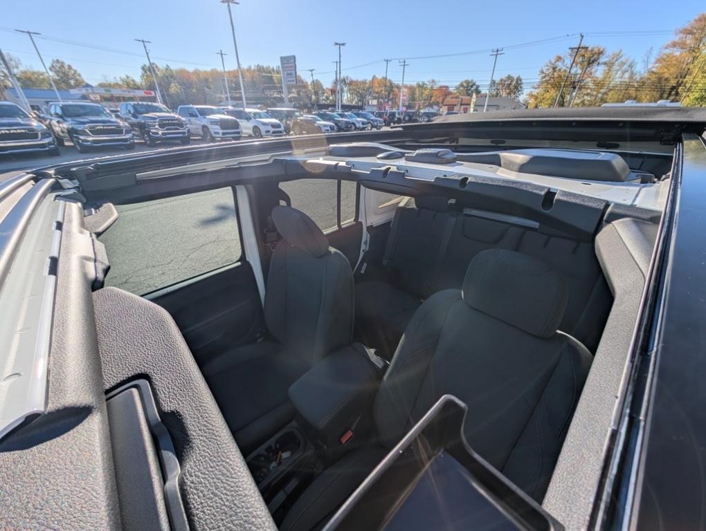 new 2026 Jeep Wrangler car, priced at $52,625