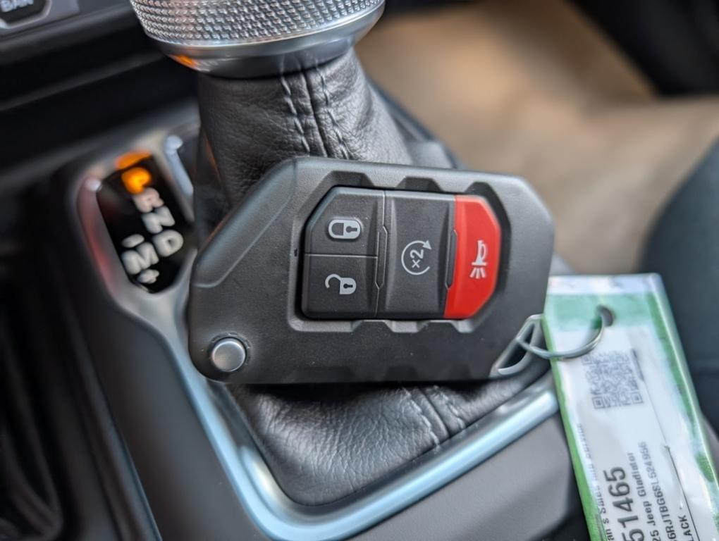 new 2025 Jeep Gladiator car, priced at $50,102