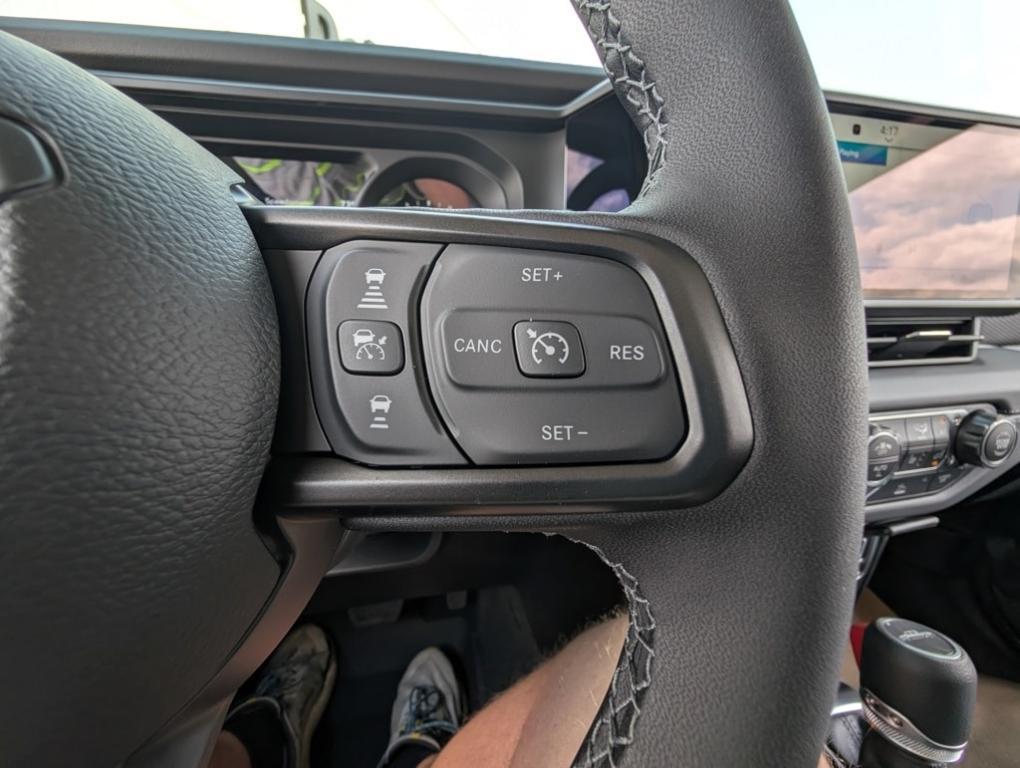 new 2025 Jeep Gladiator car, priced at $50,102