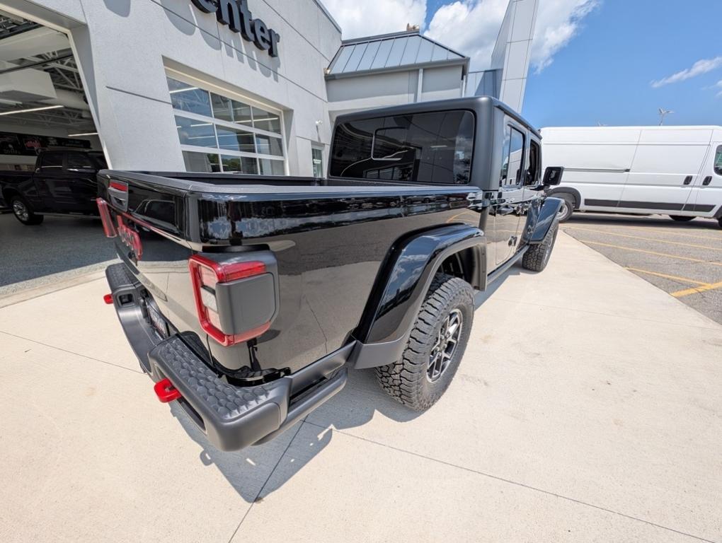 new 2025 Jeep Gladiator car, priced at $50,102