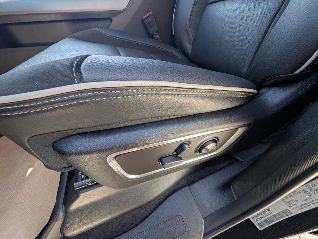 new 2025 Ram 1500 car, priced at $58,090