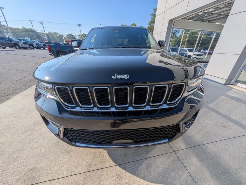 new 2025 Jeep Grand Cherokee car, priced at $36,670