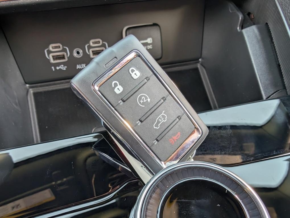 new 2025 Jeep Grand Cherokee car, priced at $36,670