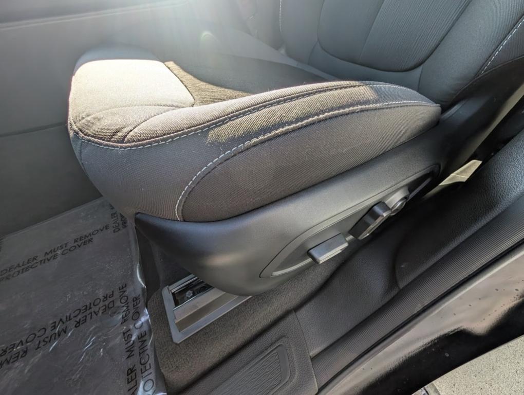 new 2025 Jeep Grand Cherokee car, priced at $36,670