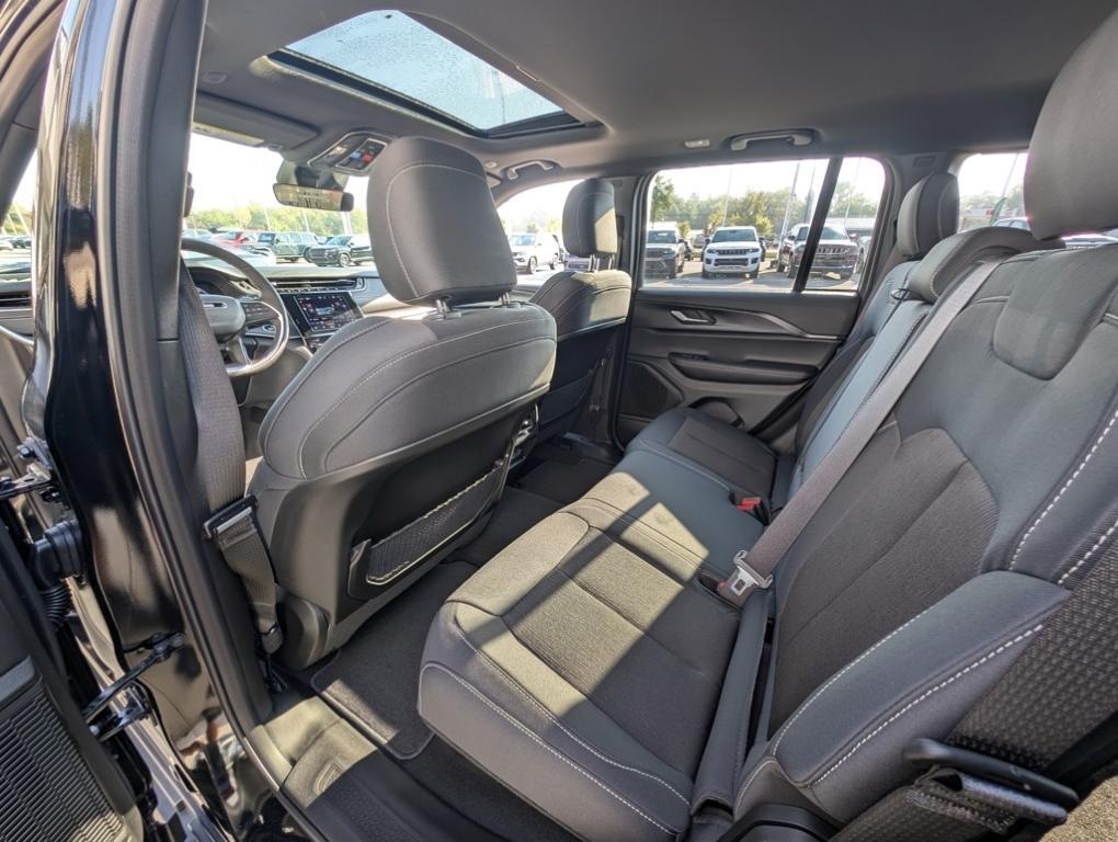 new 2025 Jeep Grand Cherokee car, priced at $36,670