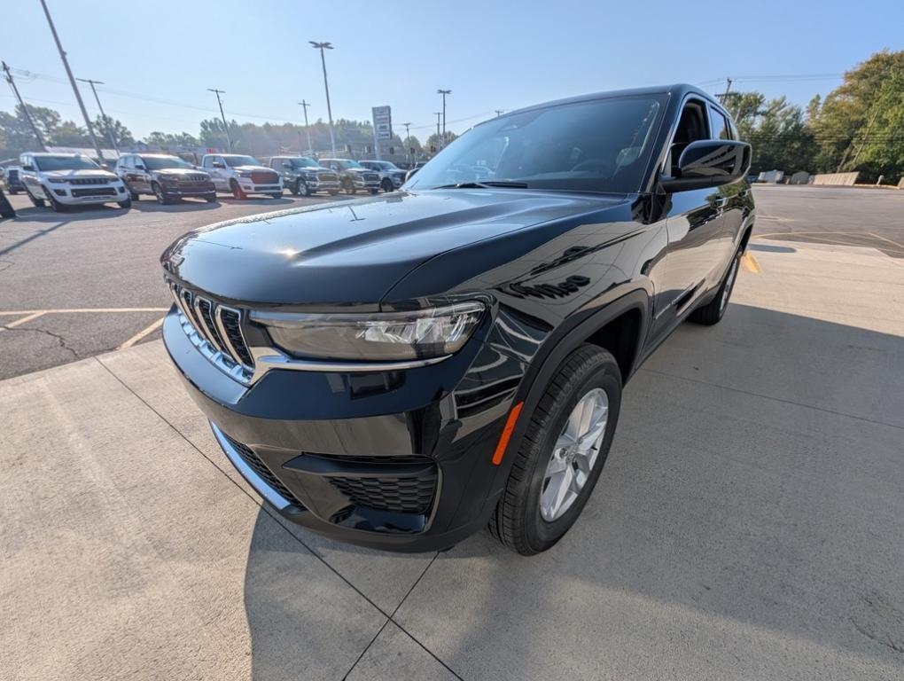 new 2025 Jeep Grand Cherokee car, priced at $36,670