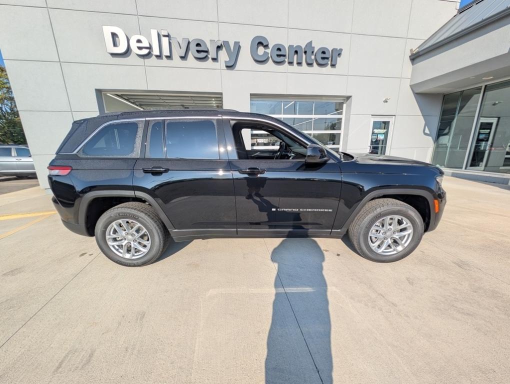 new 2025 Jeep Grand Cherokee car, priced at $36,670